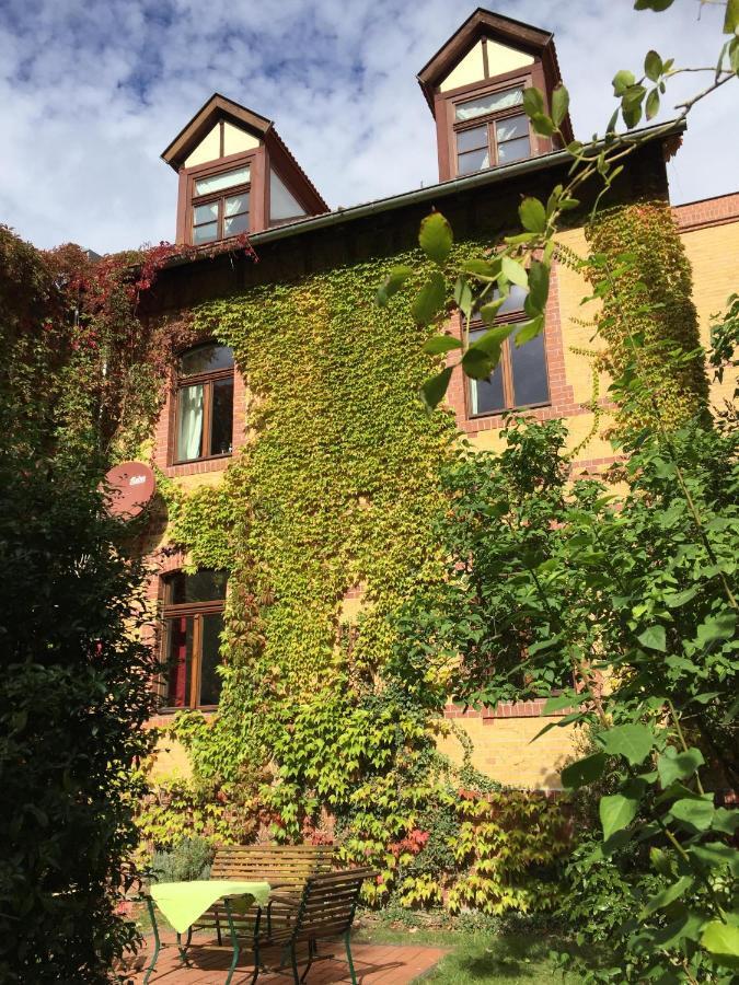 Ferienwohnung Huttenstrasse Halle ハレ エクステリア 写真
